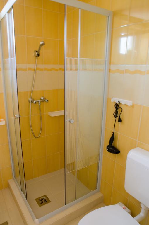 Hajdúszoboszló Armada Family Apartment חדר תמונה