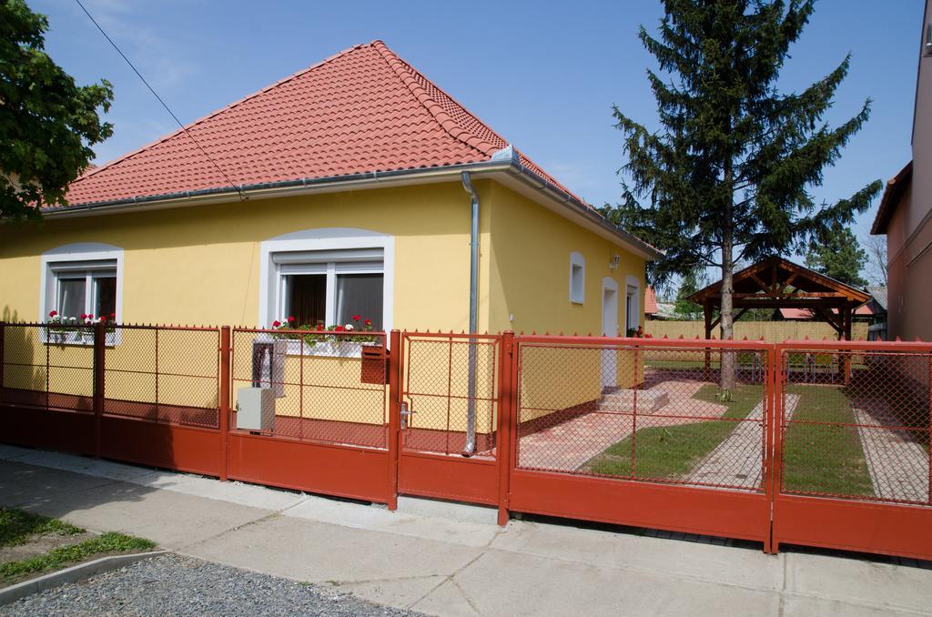 Hajdúszoboszló Armada Family Apartment מראה חיצוני תמונה